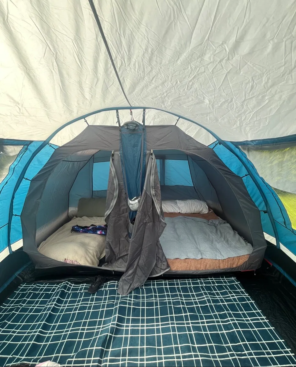 Tent - Image 2