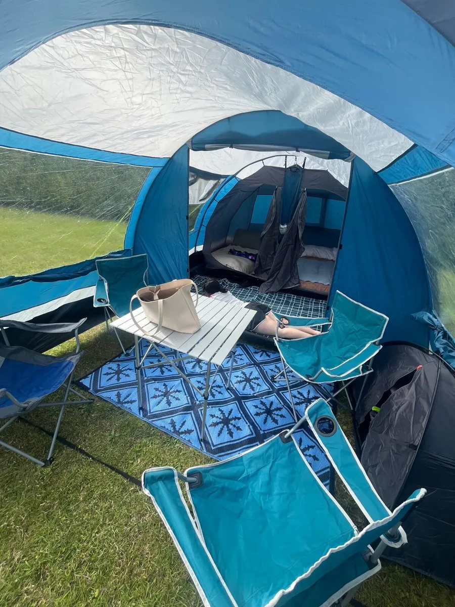 Tent - Image 3