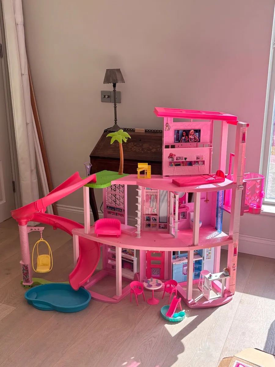 Barbie dreamhouse - Image 2