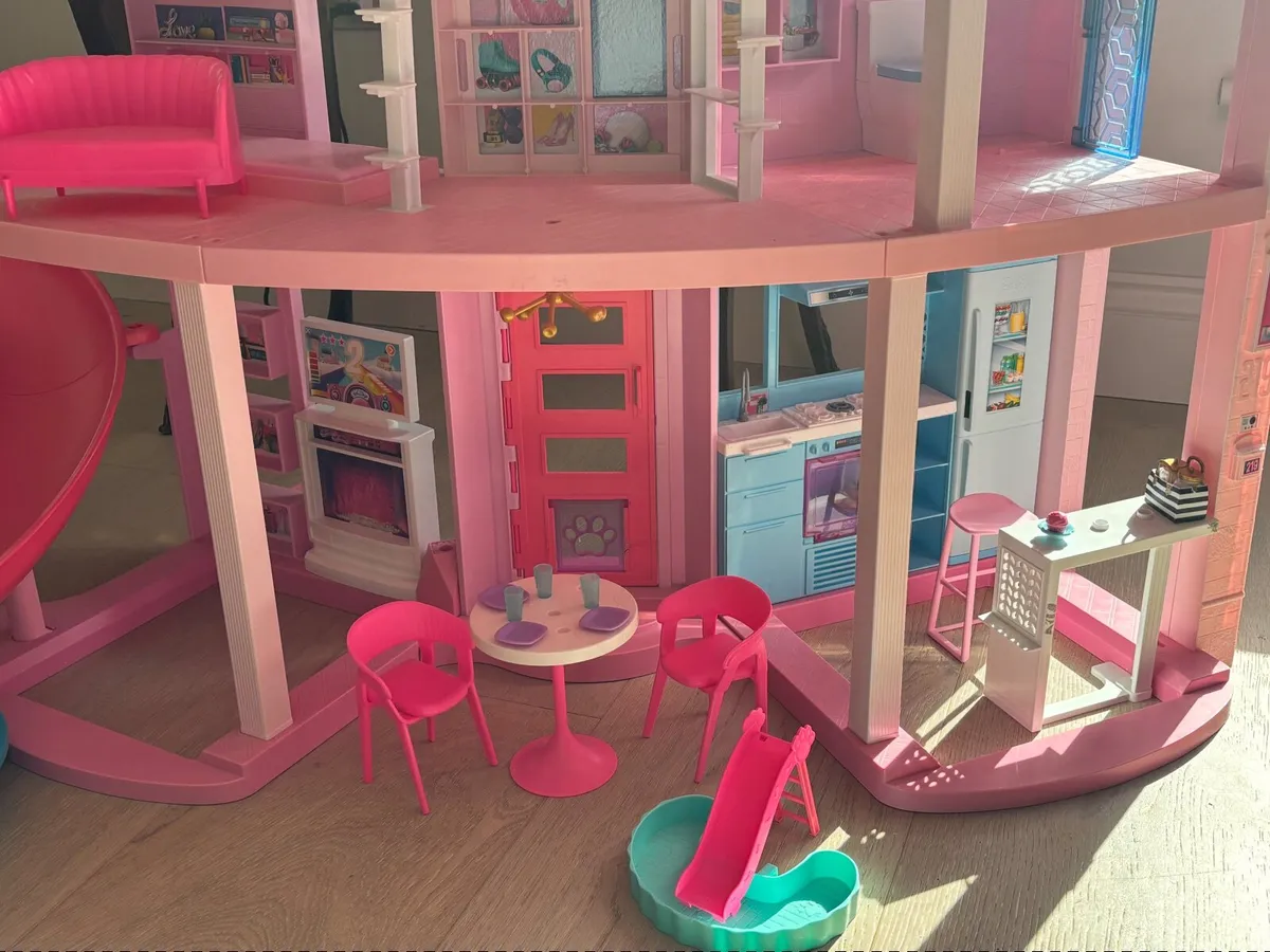Barbie dreamhouse - Image 3