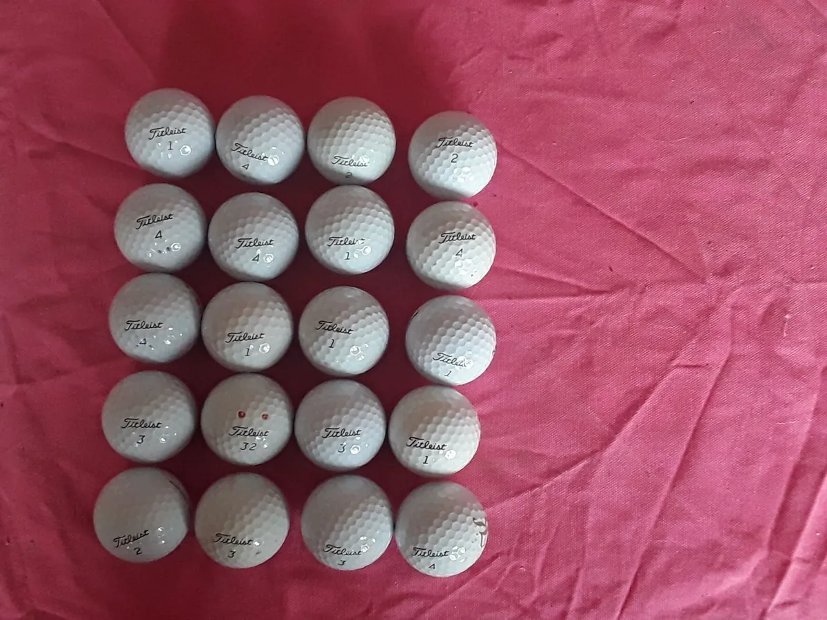 Golf balls - Image 1