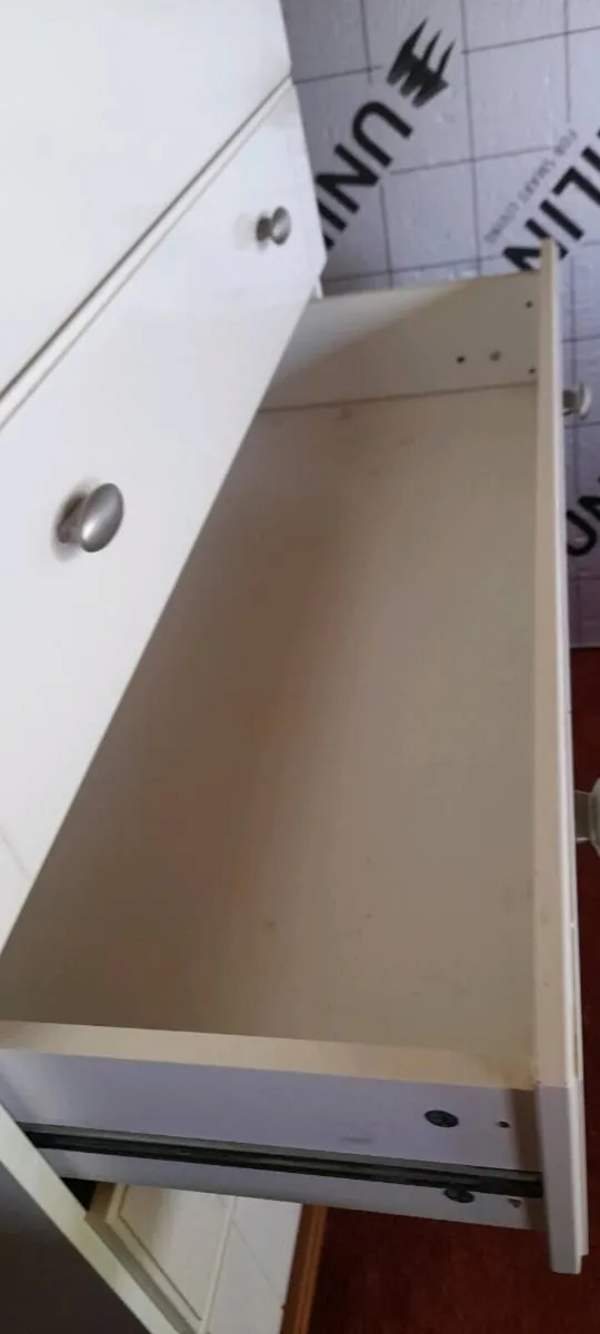 Chest of drawers - Image 3