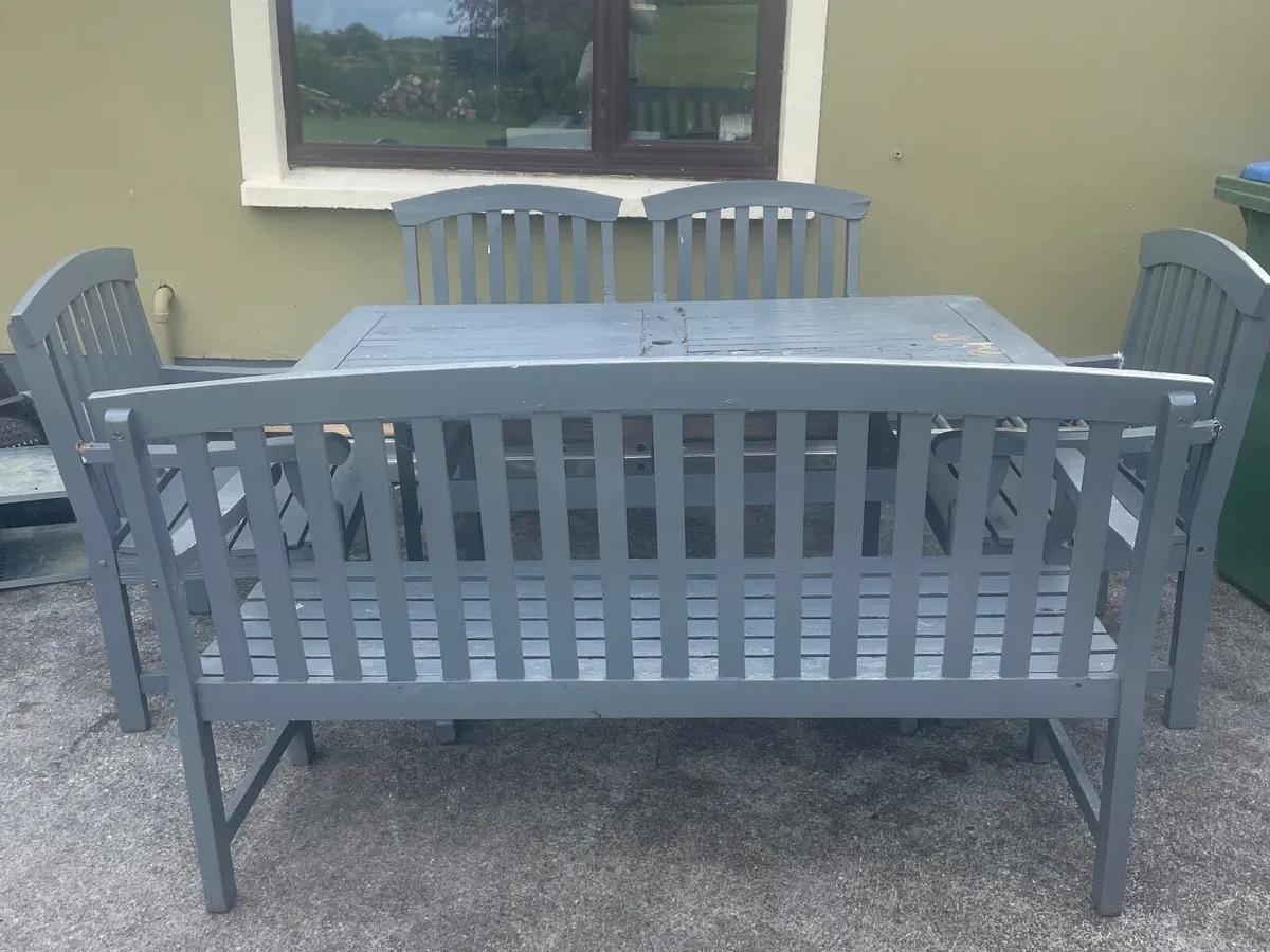 Garden table and chairs - Image 3