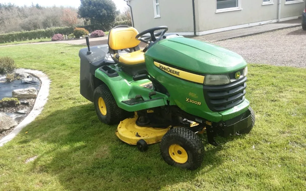 John deer X300R - Image 4