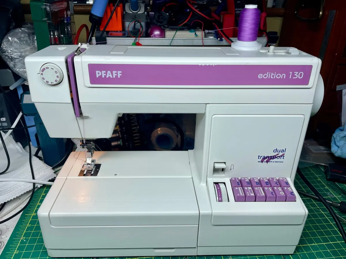 PFAFF edition 130 (With walking foot IDT) - Servic - Image 1