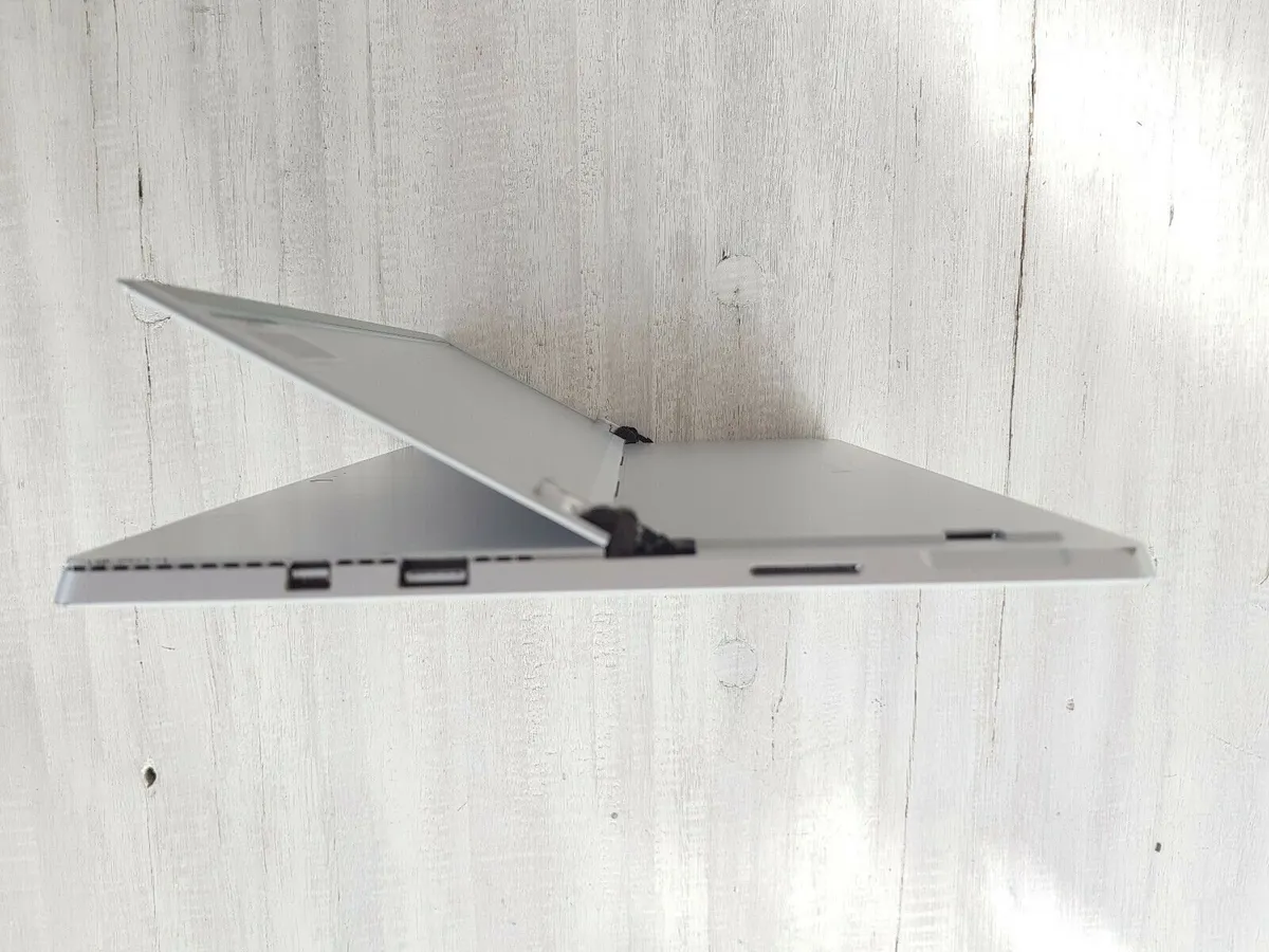 Microsoft Surface Pro 5 I7 16GB 512GB SSD WIN 11 - Image 2