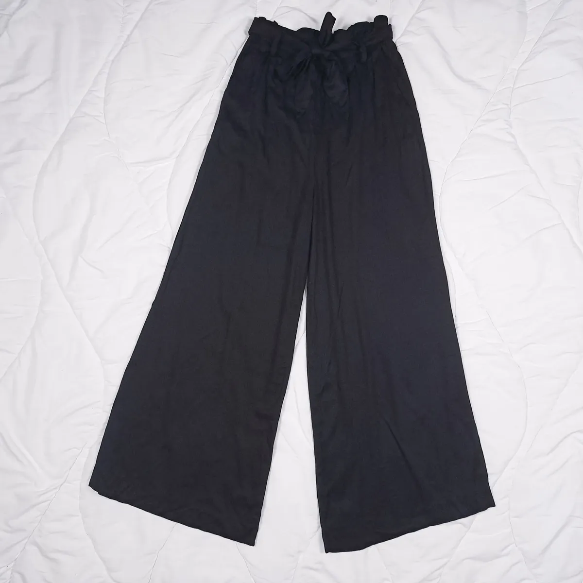 H&M Black Paperbag Wide Leg Trousers 6UK Petite - Image 3
