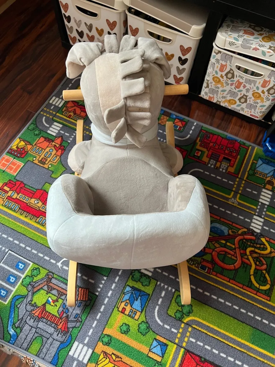 Kids rocking chair - Image 2