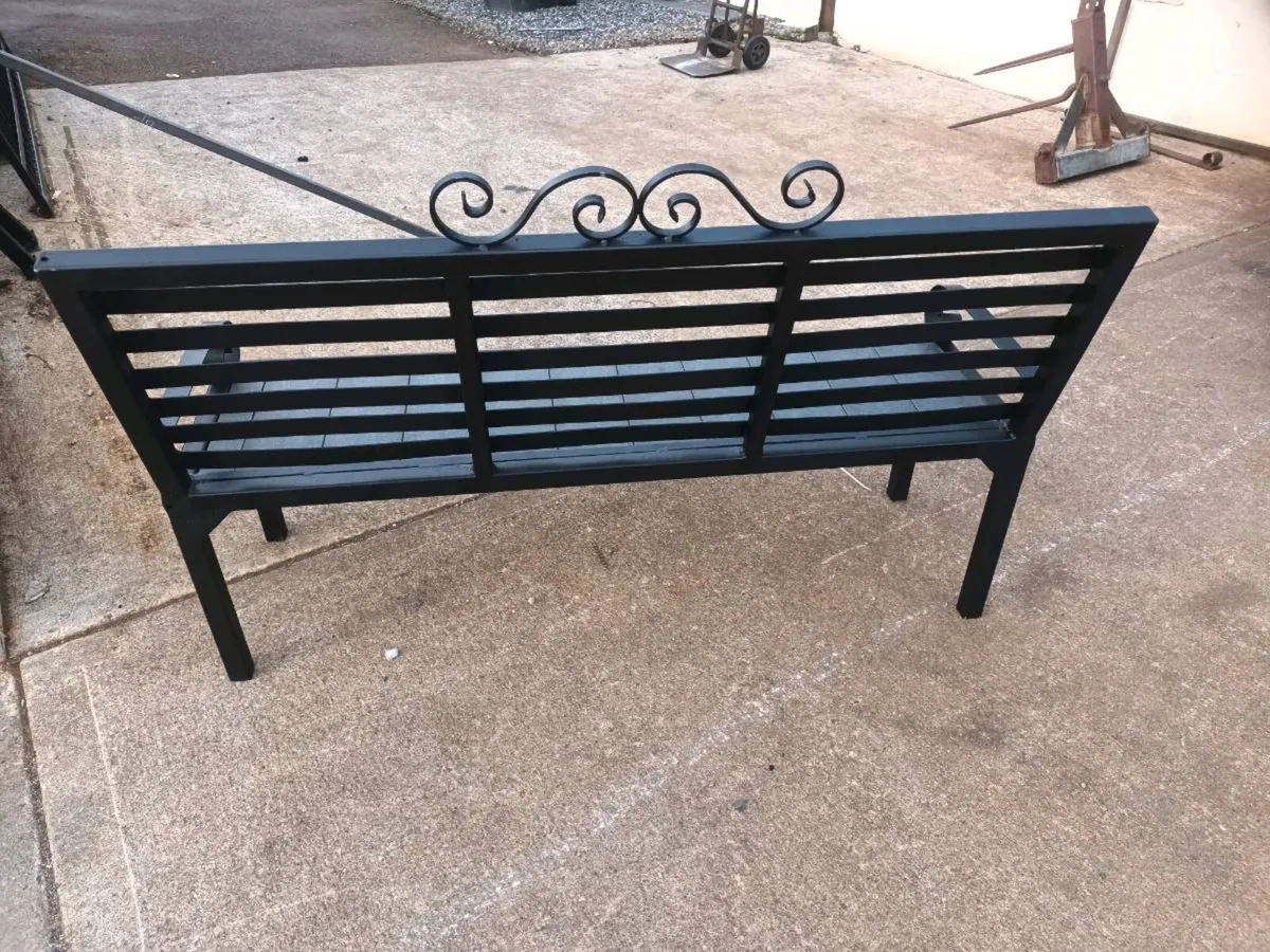 Garden bench - Image 4