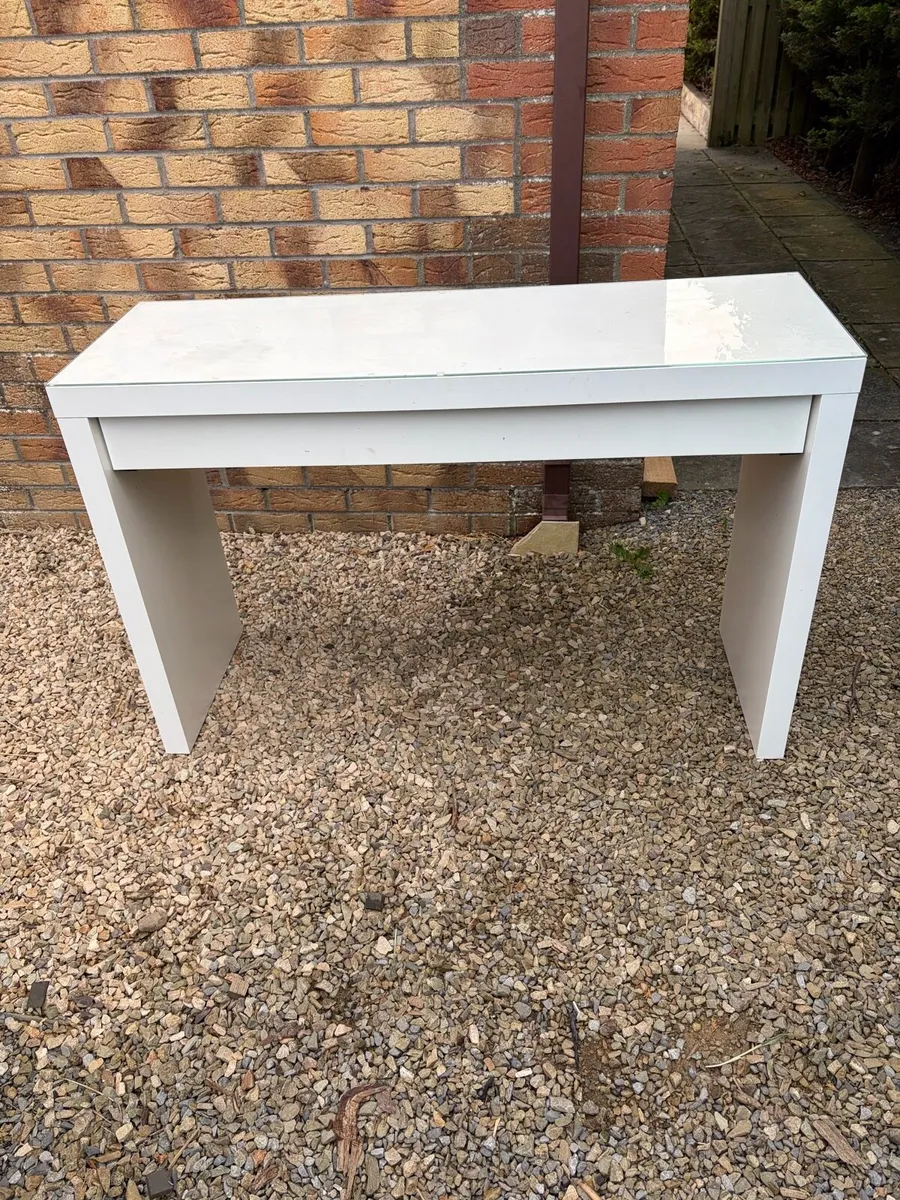 Desk - Image 1