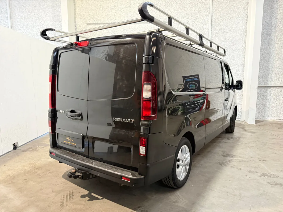 Renault Trafic 2021 2.0dci Energy Sport - Image 4