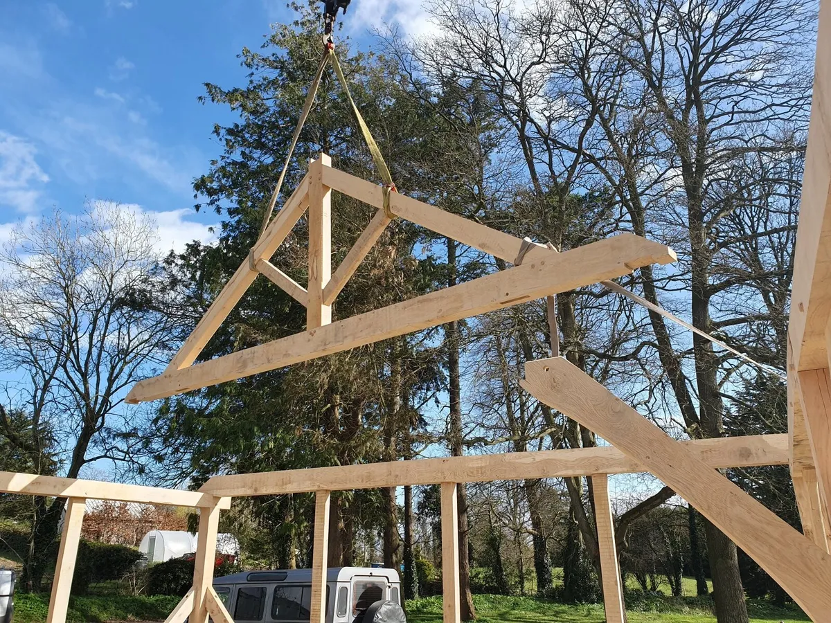 Feature Roof Trusses. - Image 2
