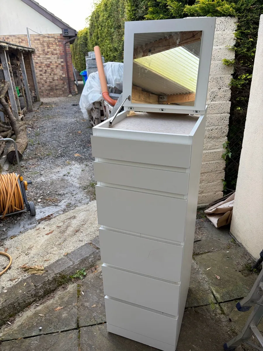 Bedroom drawer unit - Image 2