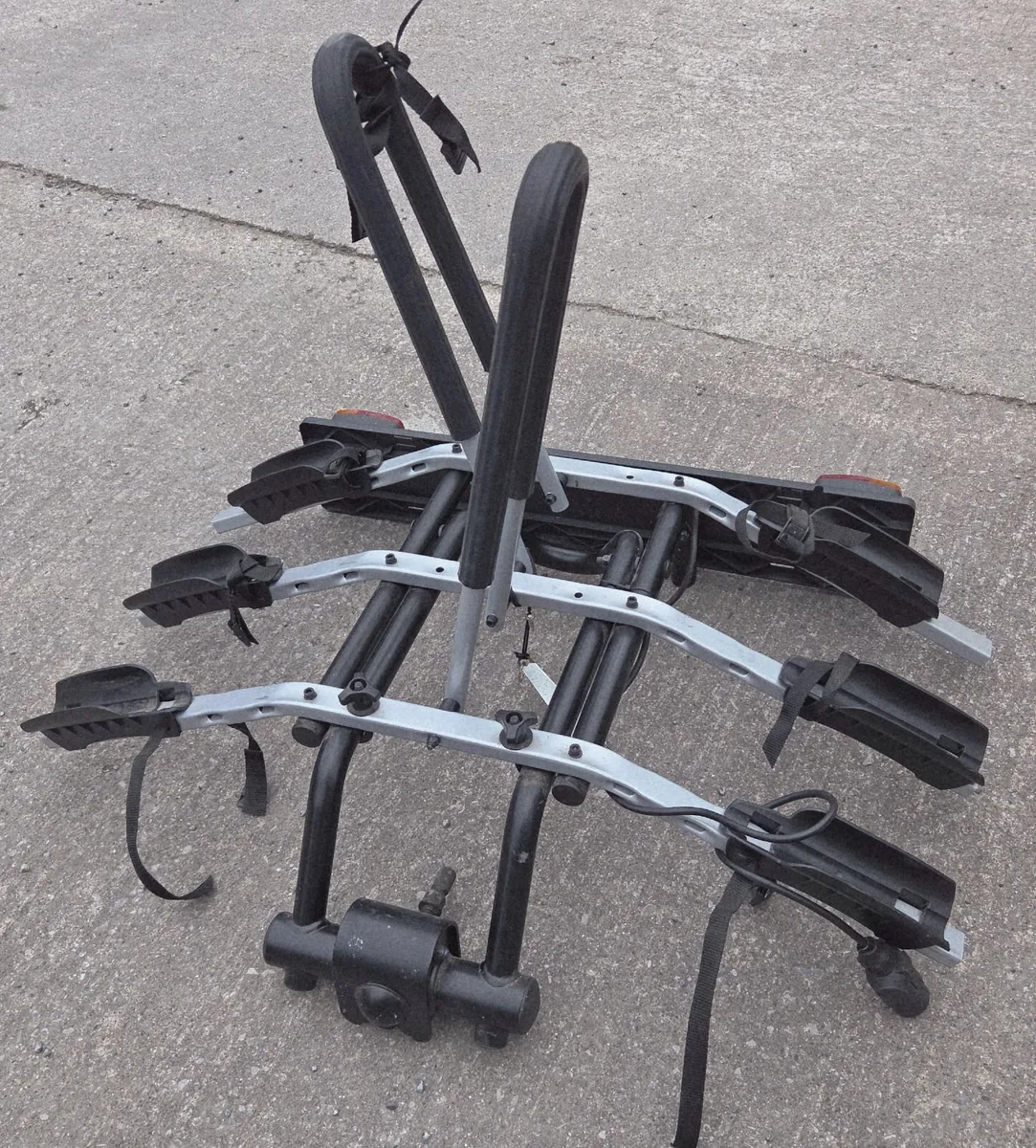 Bike carrier for towbar. - Image 2