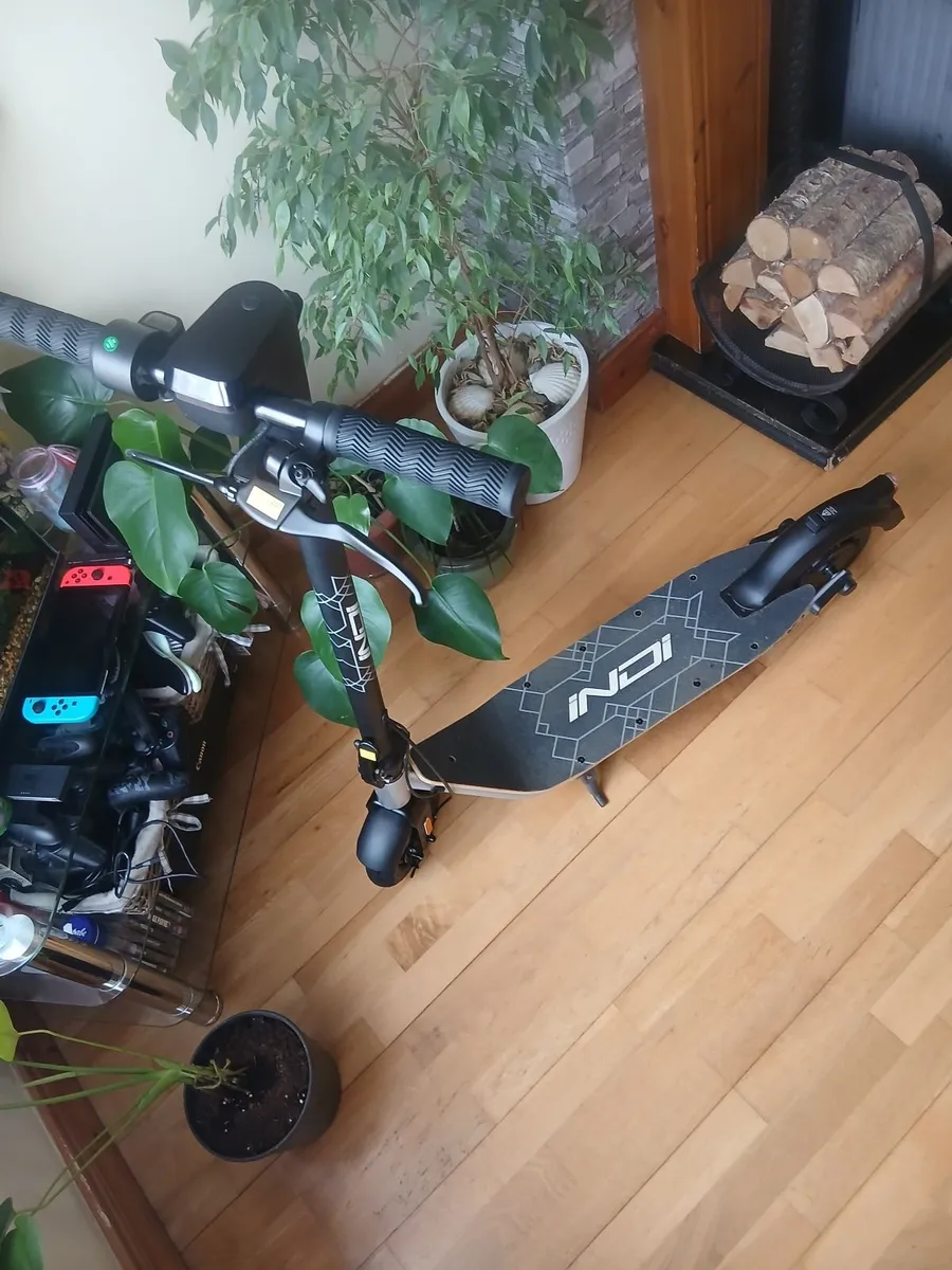 Electric scooter - Image 2
