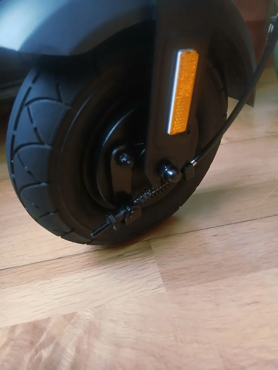 Electric scooter - Image 4