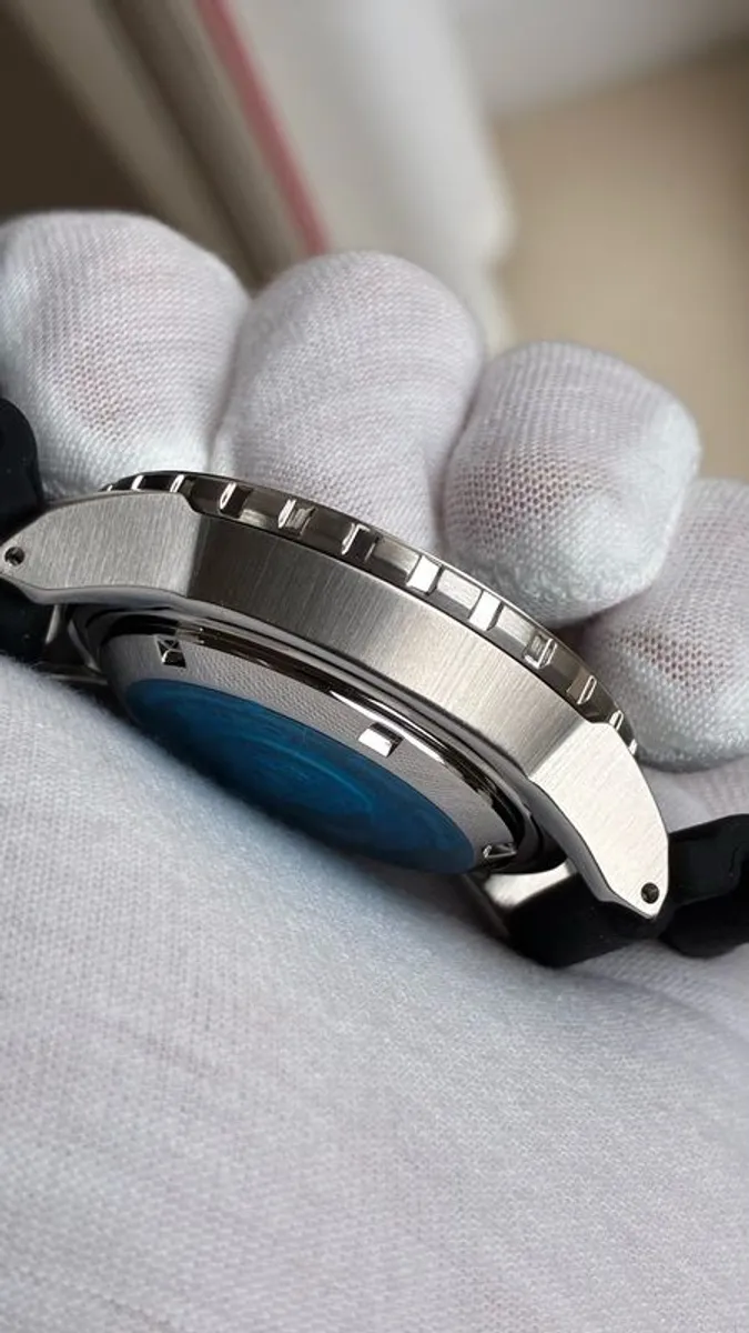 Seiko X Icom 60th Anniversary Limited Edition 200m Diver's Watch - Image 4