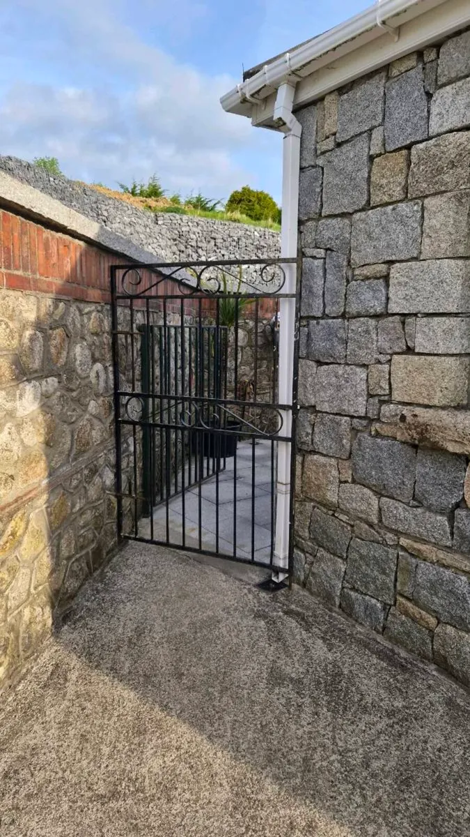 Side gate - Image 1