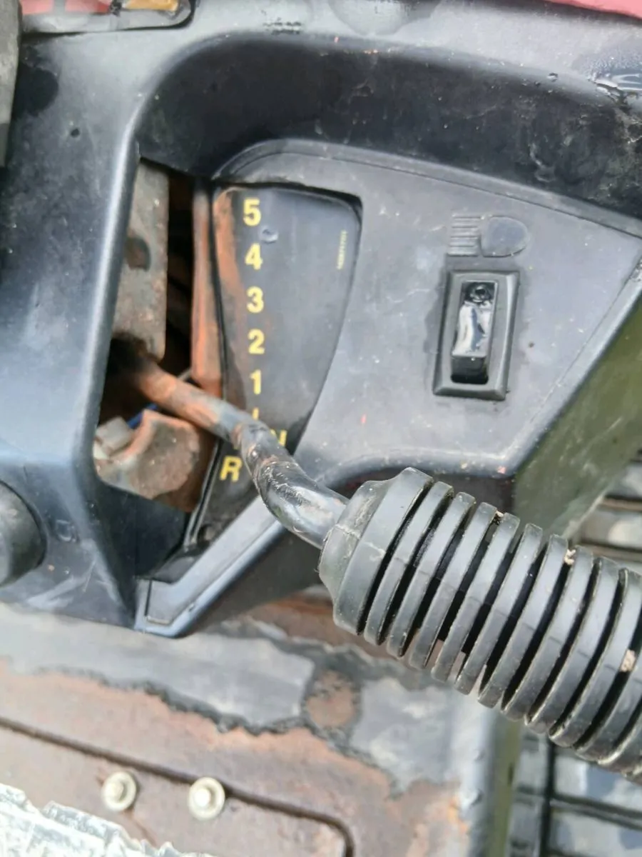 Ride on lawnmower+push mower - Image 4