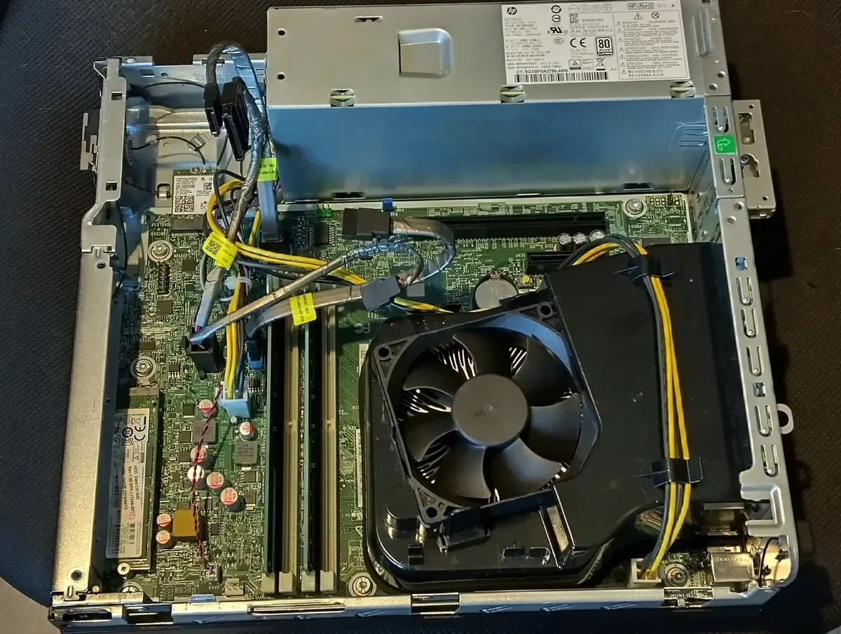 HP ProDesk 600 G4 SFF (i5 8th Gen) and power cable - Image 4