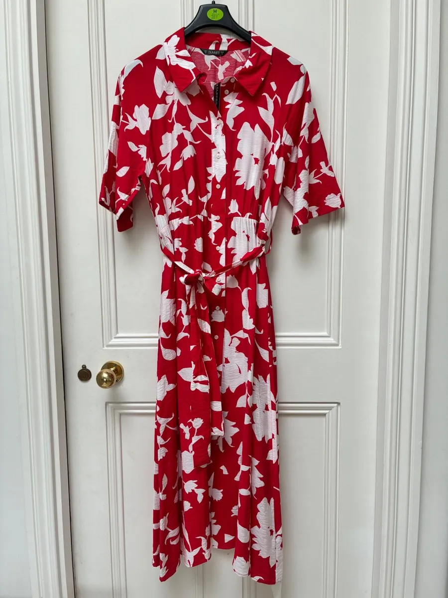 NEW Ladies Red Floral Summer Dress: 12 & 14 - Image 2