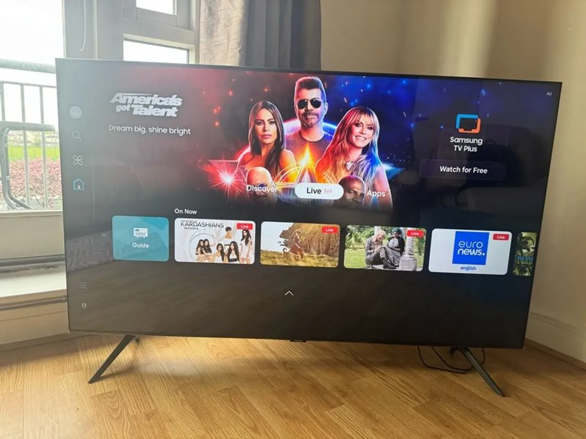 Samsung 4k hdr 55inch smart tv(one year old) - Image 2