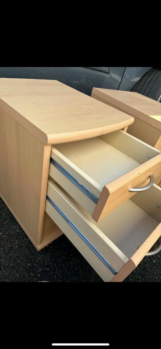 2 lockers €60 - Image 4