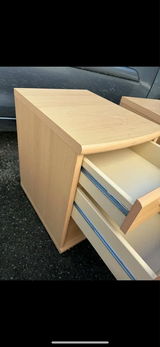 2 lockers €60 - Image 3