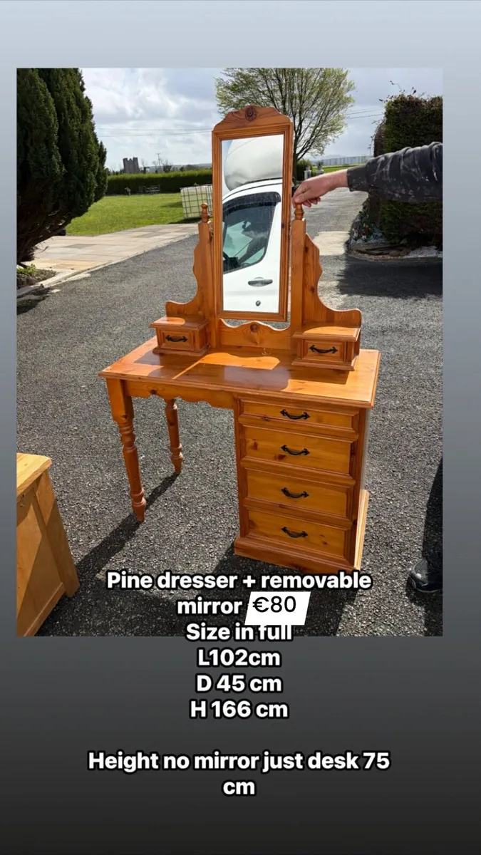 Wooden dressing table or desk - Image 1