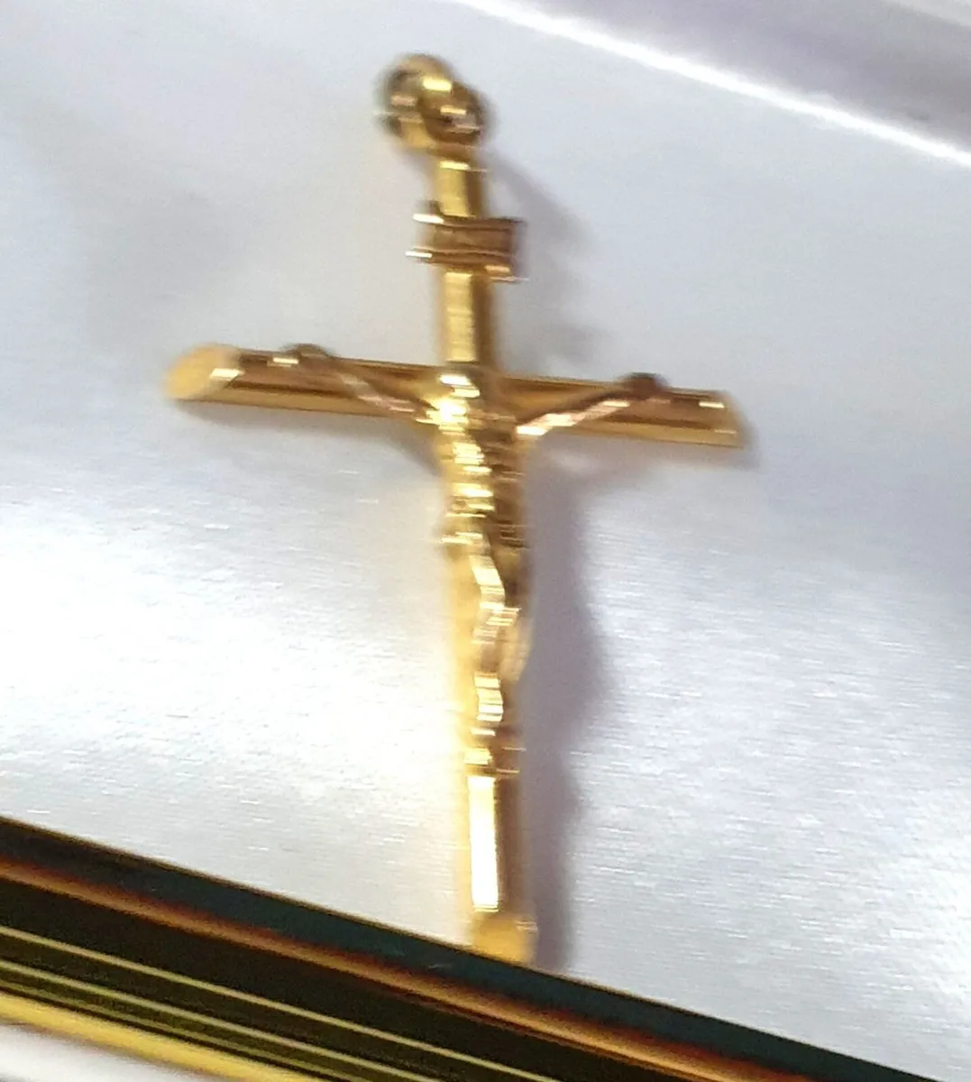 Vintage Hallmarked 9ct Gold Crucifix - Image 3