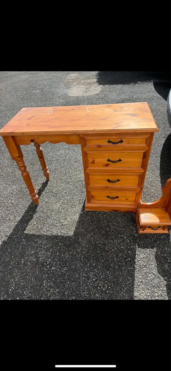 Wooden dressing table or desk - Image 3