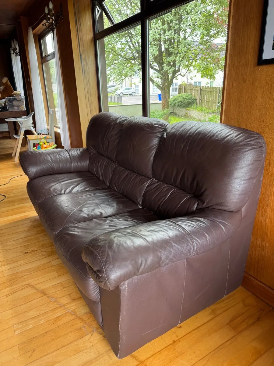 Couch - Image 2