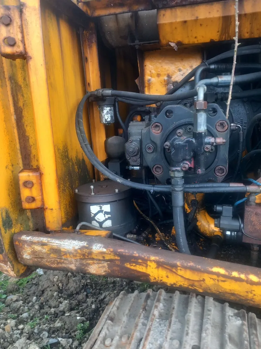 JCB JS200 2001 - Image 4