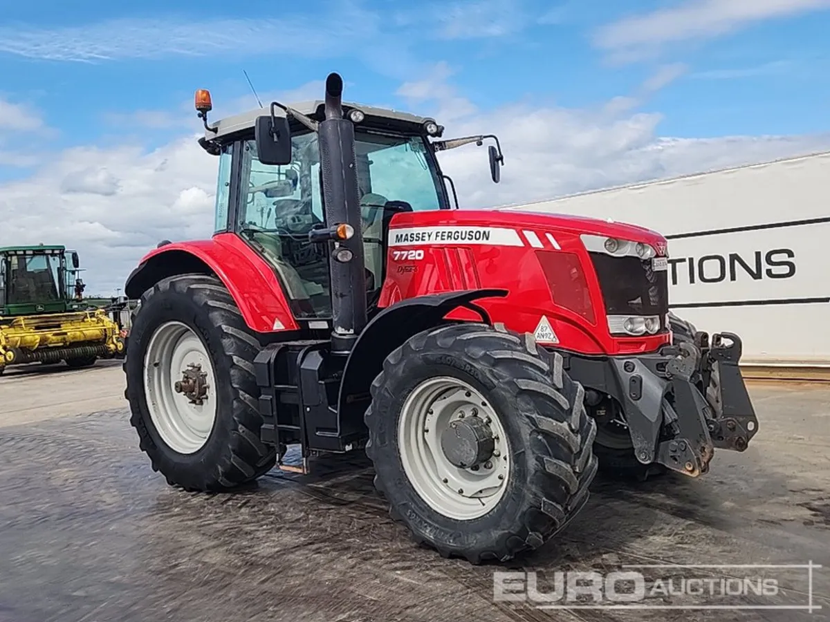 2016 Massey Ferguson 7720 - Image 2