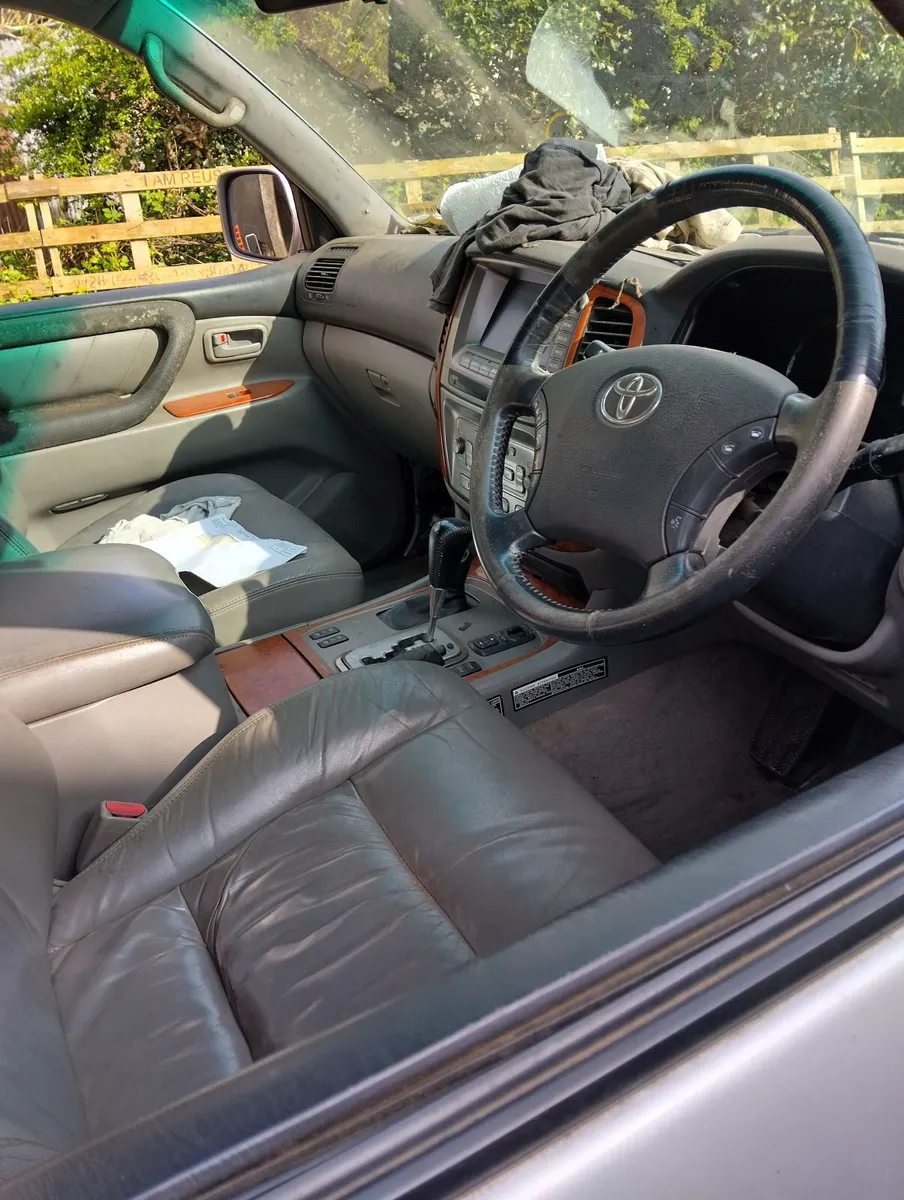 Toyota Land Cruiser Amazon 4.2 Turbo Diesel - Image 2