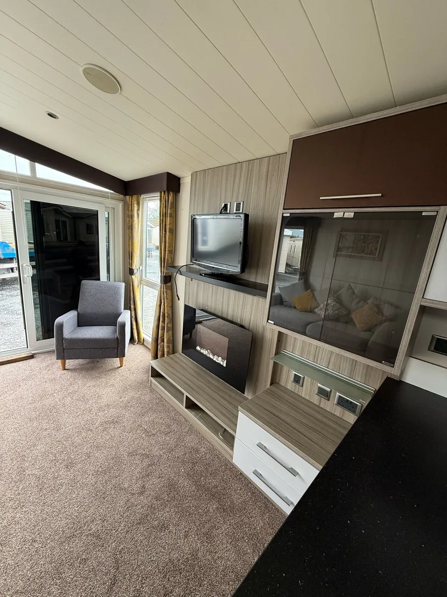 Swift Lodge 40-13.6 free delivery AtTPScaravan - Image 4