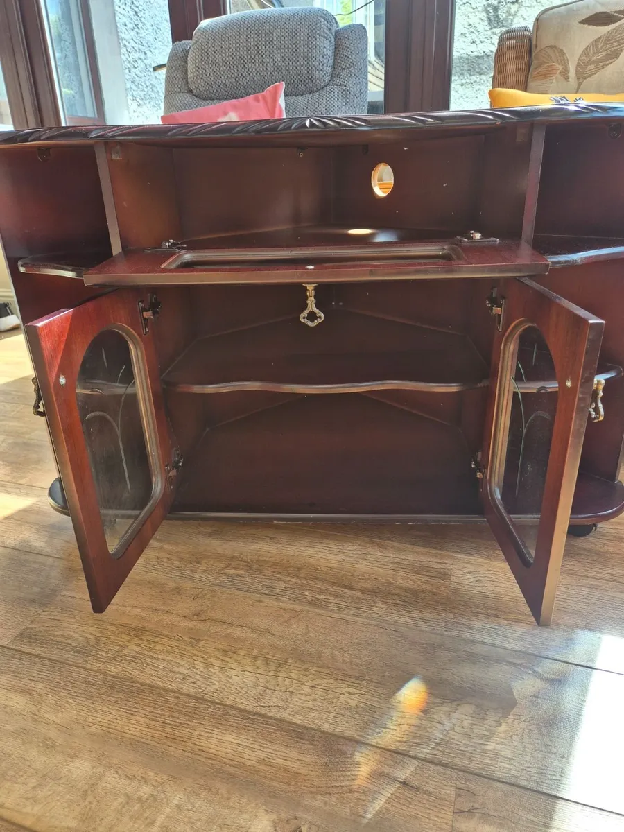 Corner TV unit - Image 1
