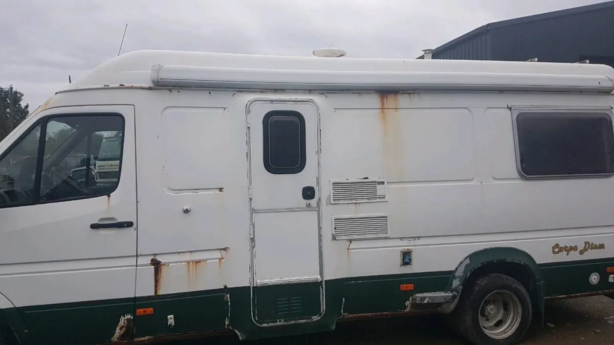 Mercedes camper - Image 3