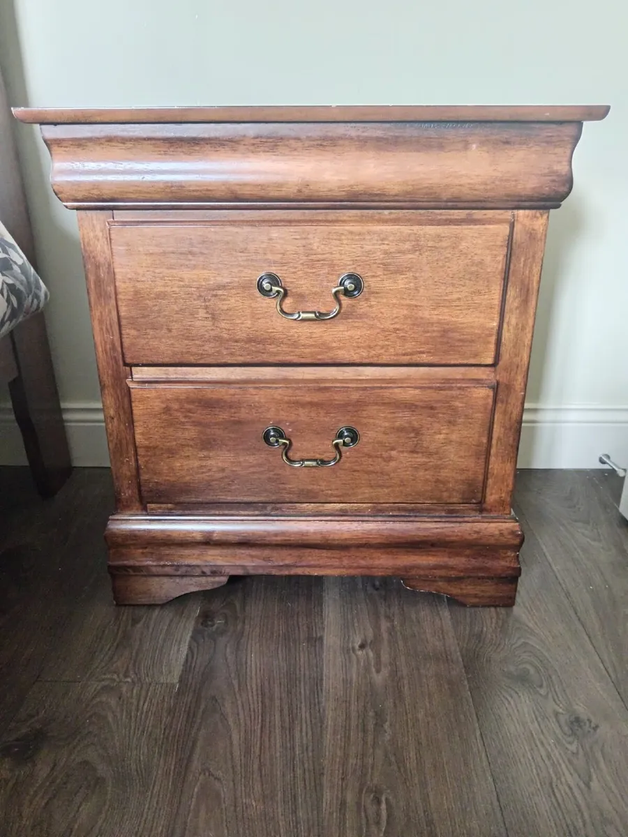 Dark Mahogany Wooden Bedroom Set - Image 3