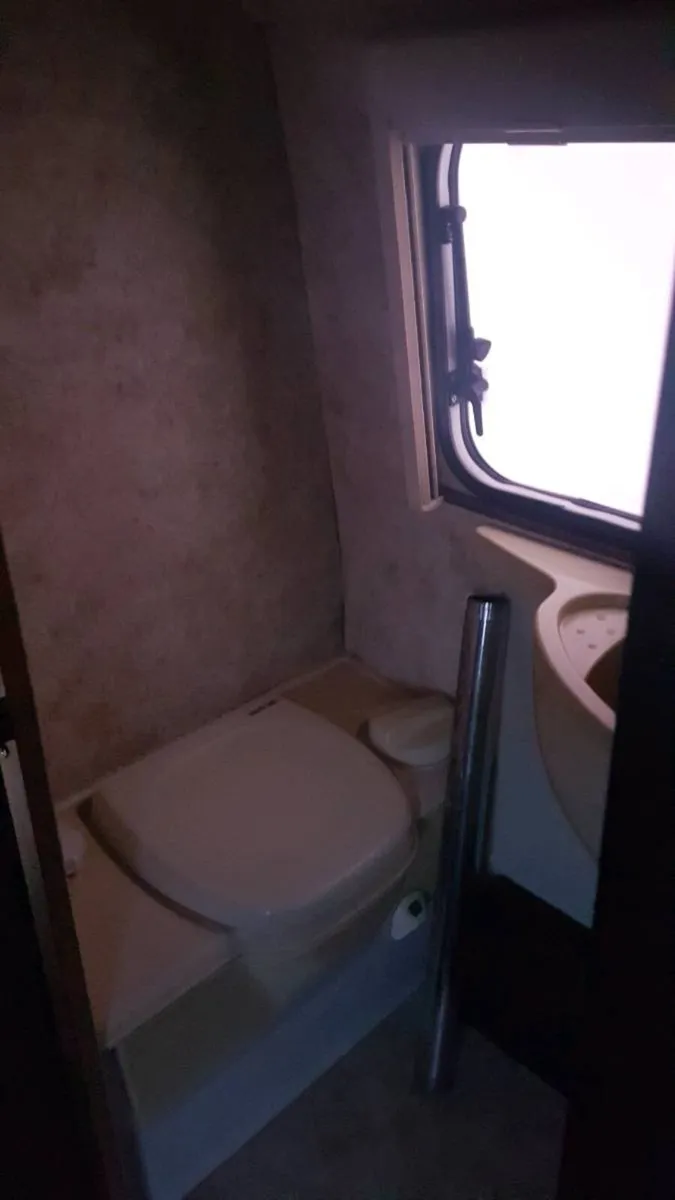 Mercedes camper 413 - Image 3