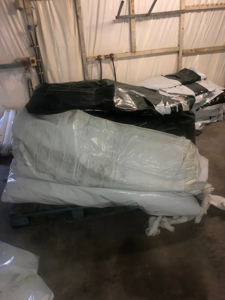 Plastic covers. - Image 2
