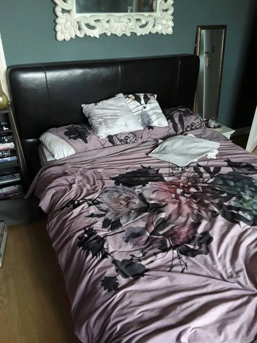 Double bed kingsize and mattress 200e ono - Image 3