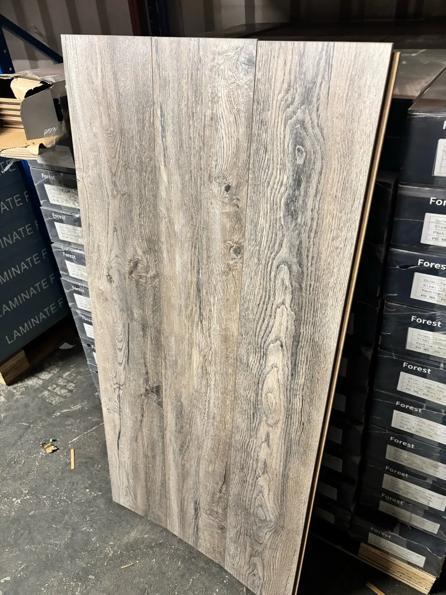 12mm Ac4 Rated Laminated Flooring Free Delivery - Image 1