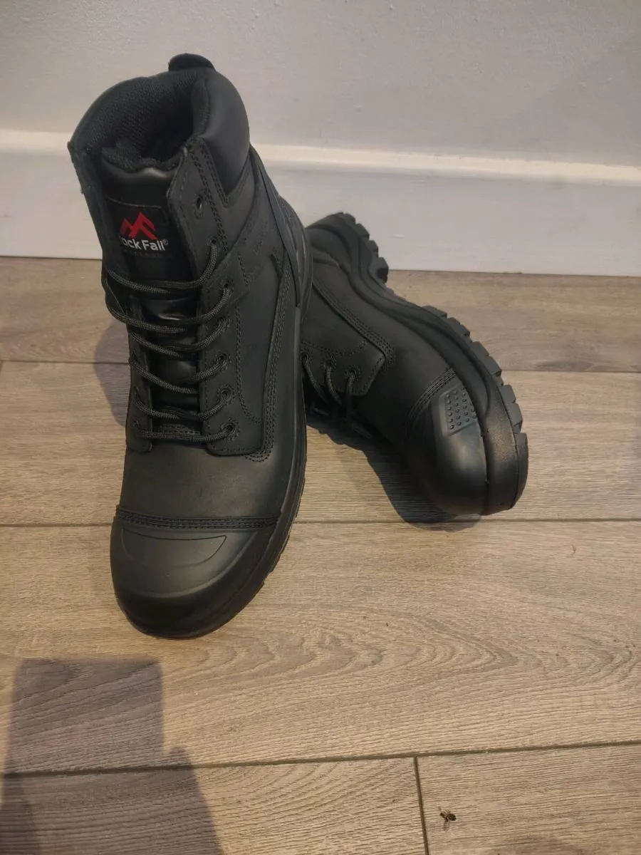 Safety boots - Image 2