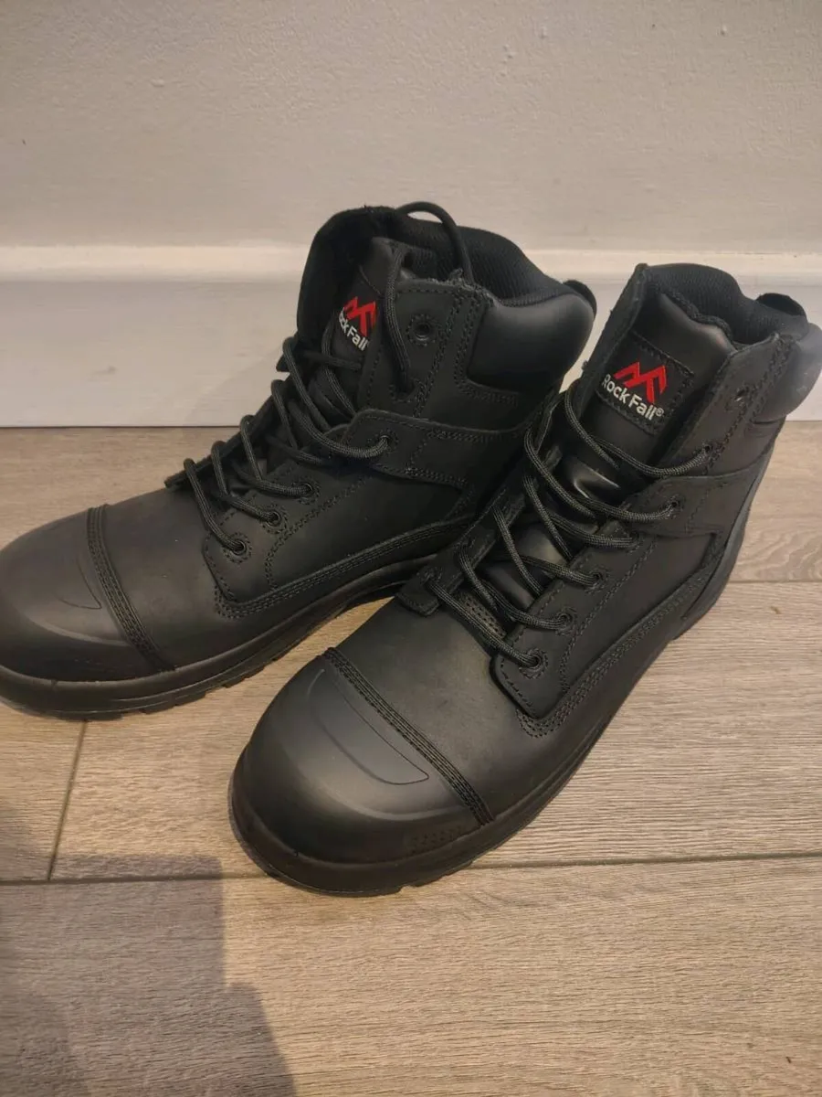 Safety boots - Image 4