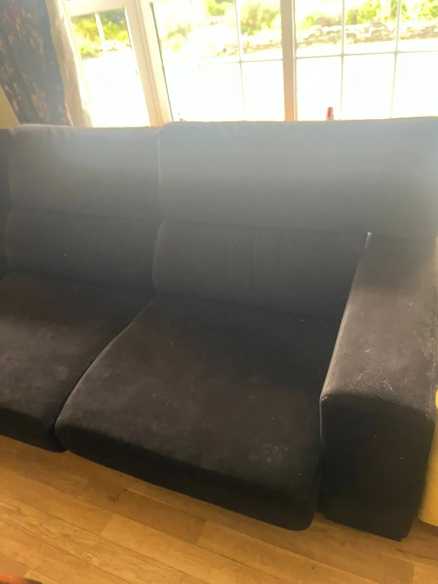 FAMA couch for sale - Image 3