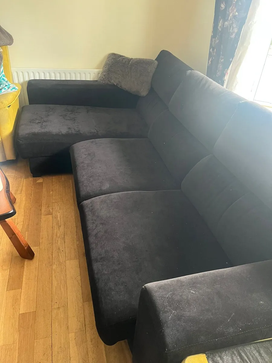 FAMA couch for sale - Image 4