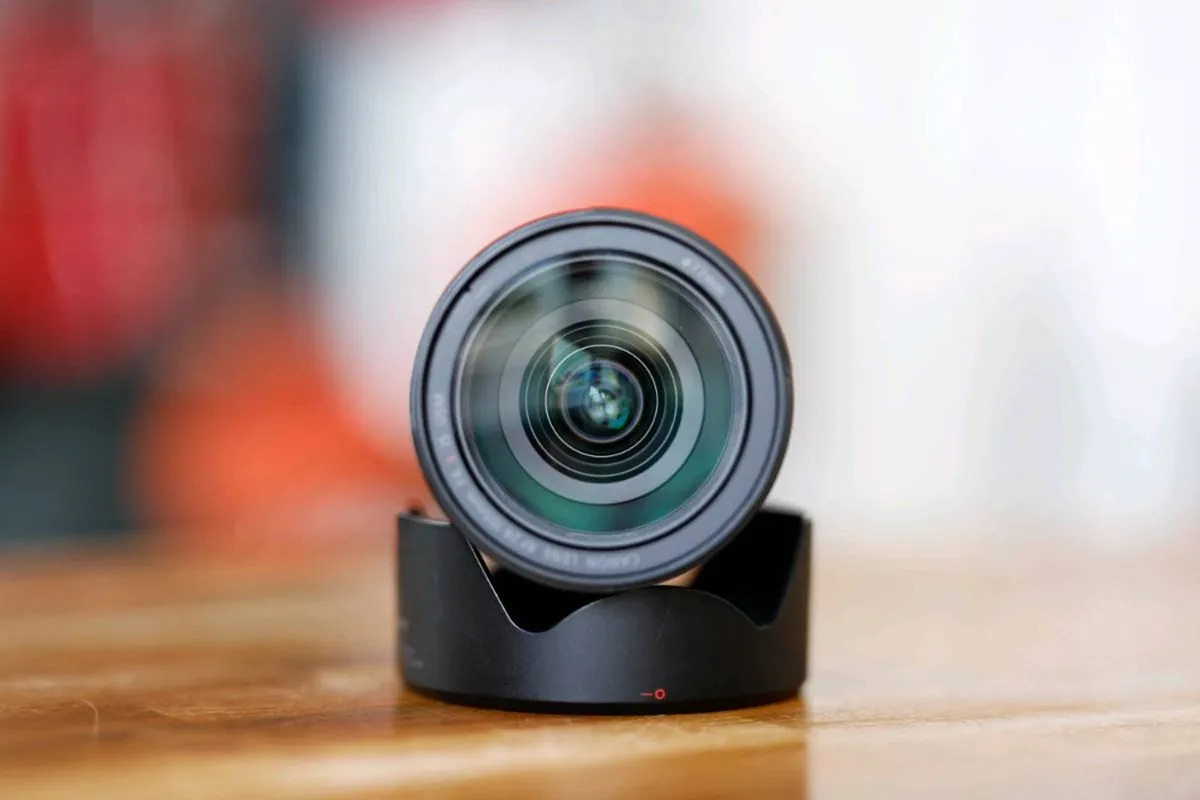 Canon RF 24-105 F4 Lens - Image 4