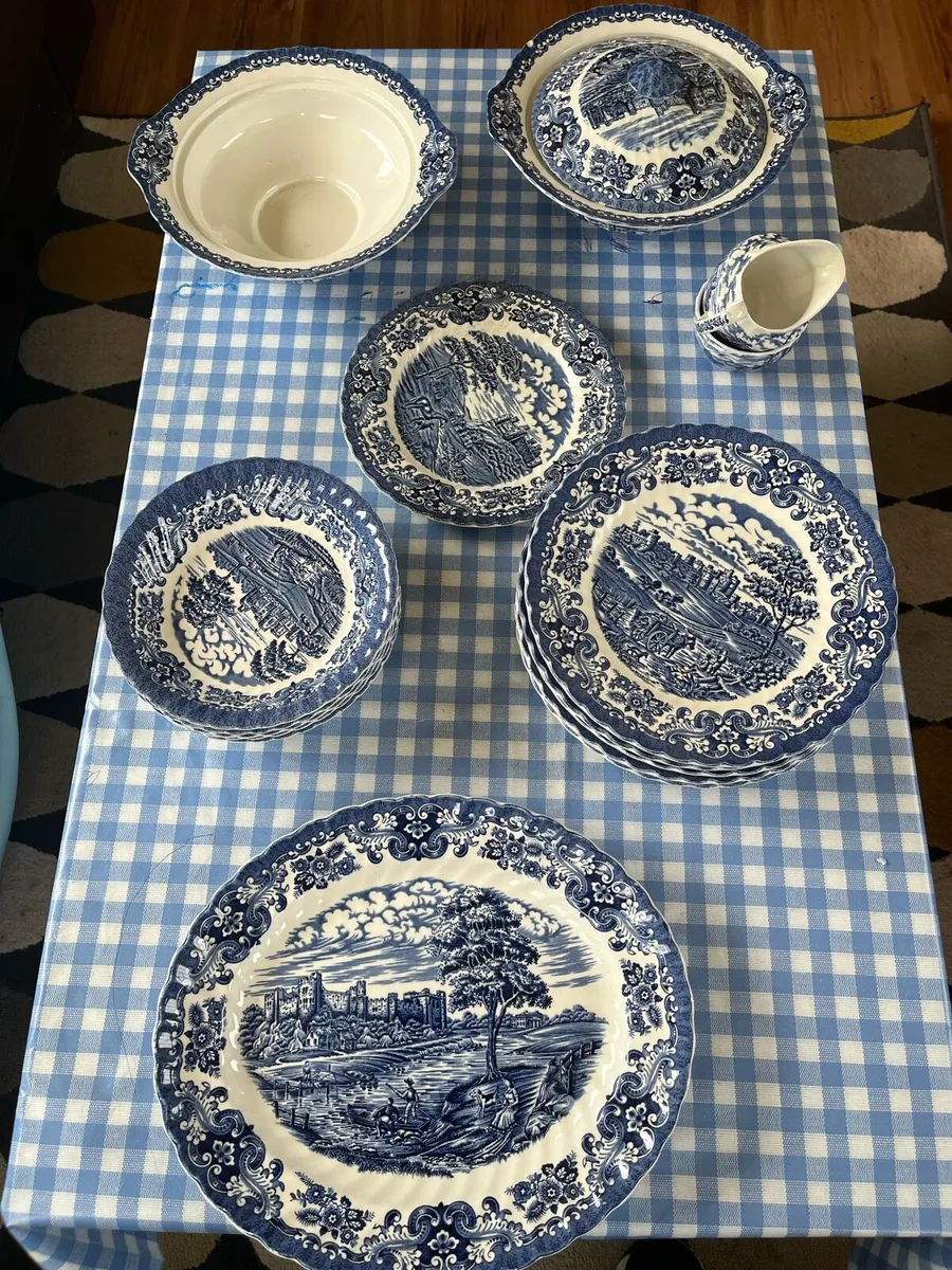 Dinner plates/bowls vintage - Image 1
