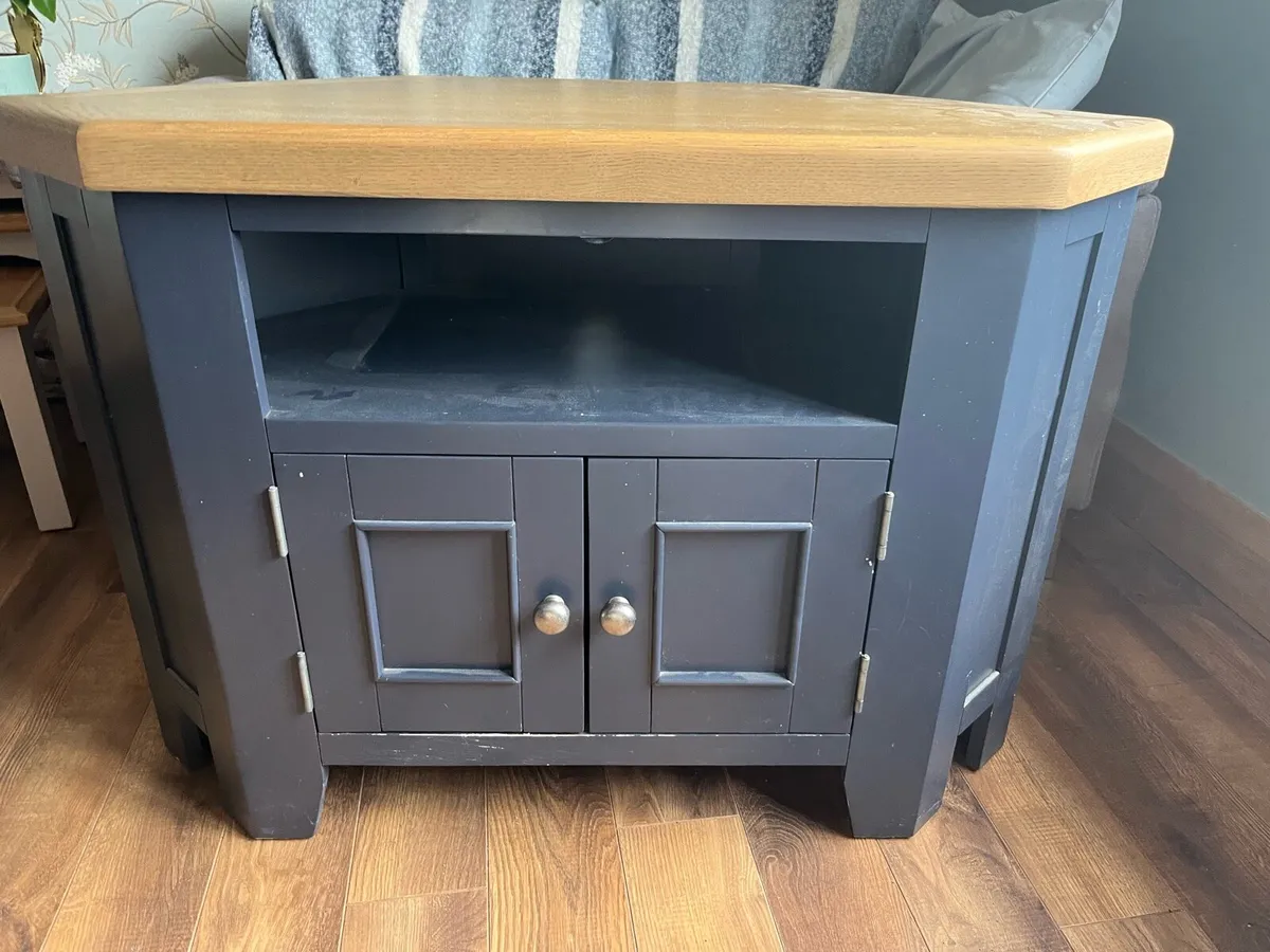 Corner TV Cabinet & matching Console table - Image 4